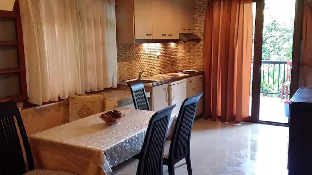Apartment Tholeto *